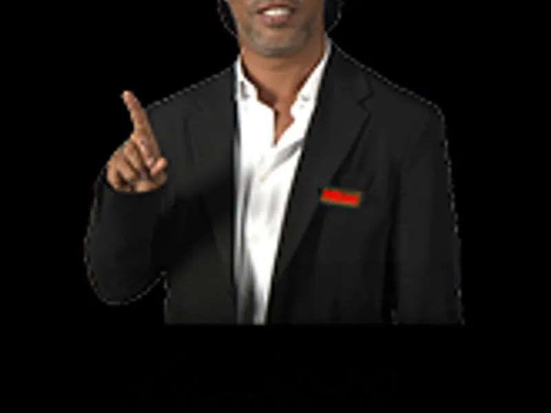 Hình ảnh chiến kê Hắc Ưng với bộ lông đen bóng, ánh mắt sắc lạnh, tượng trưng cho tốc độ và sự thống trị trong đá gà trực tiếp.