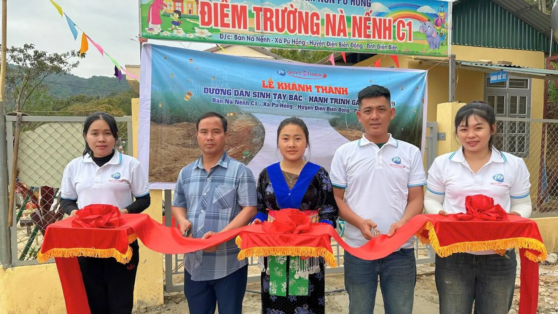 Hình ảnh tổng hợp trải nghiệm người dùng sv388 đá gà trực tiếp