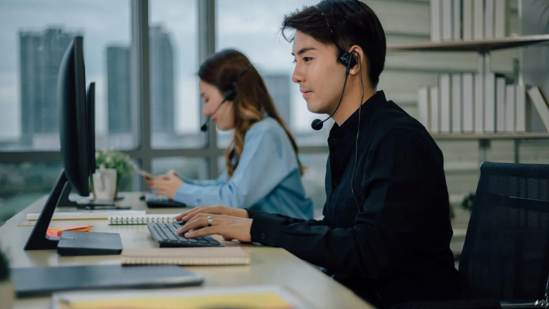 Đội ngũ hỗ trợ khách hàng sv388 sẵn sàng phục vụ bạn